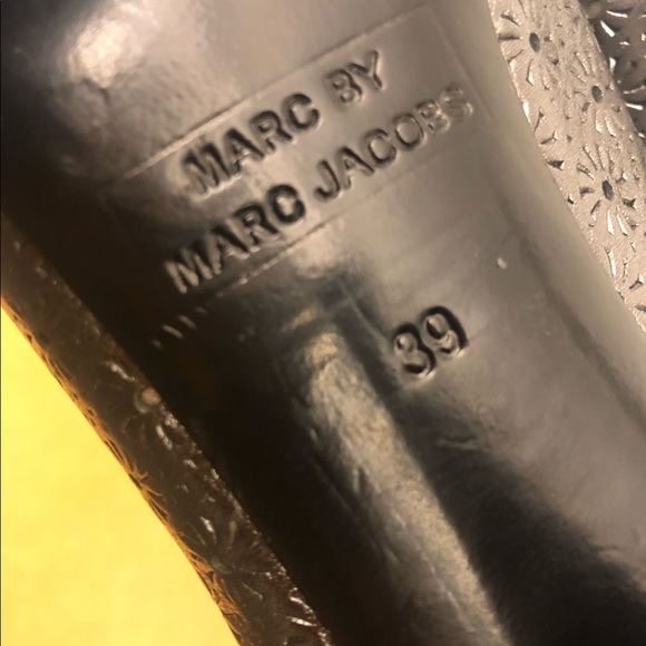 Gorgeous Marc Jacobs Heels - Picture 6 of 8